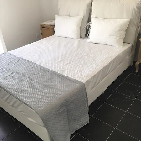 아파트 Maisonette Corner Unit 85m2 Totally Renovated *